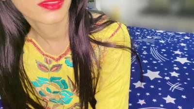 Punjabi aunty came to my hostel room and after seeing my big cock she got naked and said fuck my tight pussy