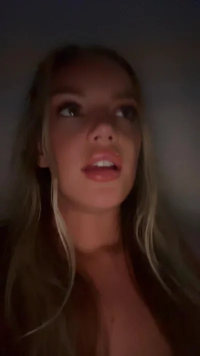 Swedish OnlyFans Model Fucks Stranger Fan at Hotel