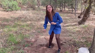 Pretty Girl Stuck in the Woods