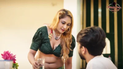 69 POSITION Landlady Tries To Seduce Her Charming Tenant During Night 4K Video